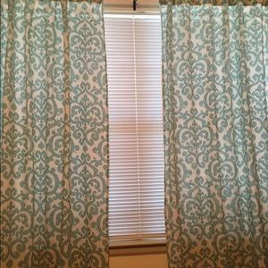 Lightweight Curtains